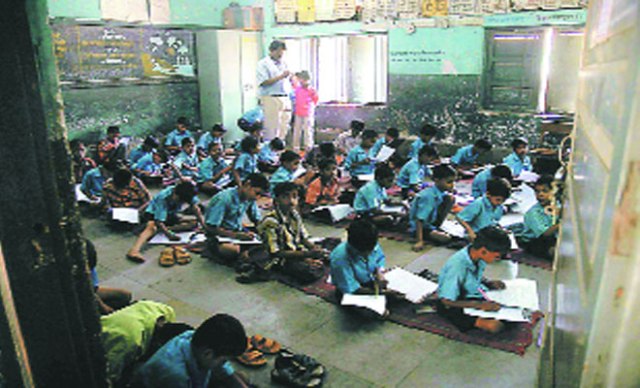 Teachers caught consuming tobacco leads suspension in Maharashtra